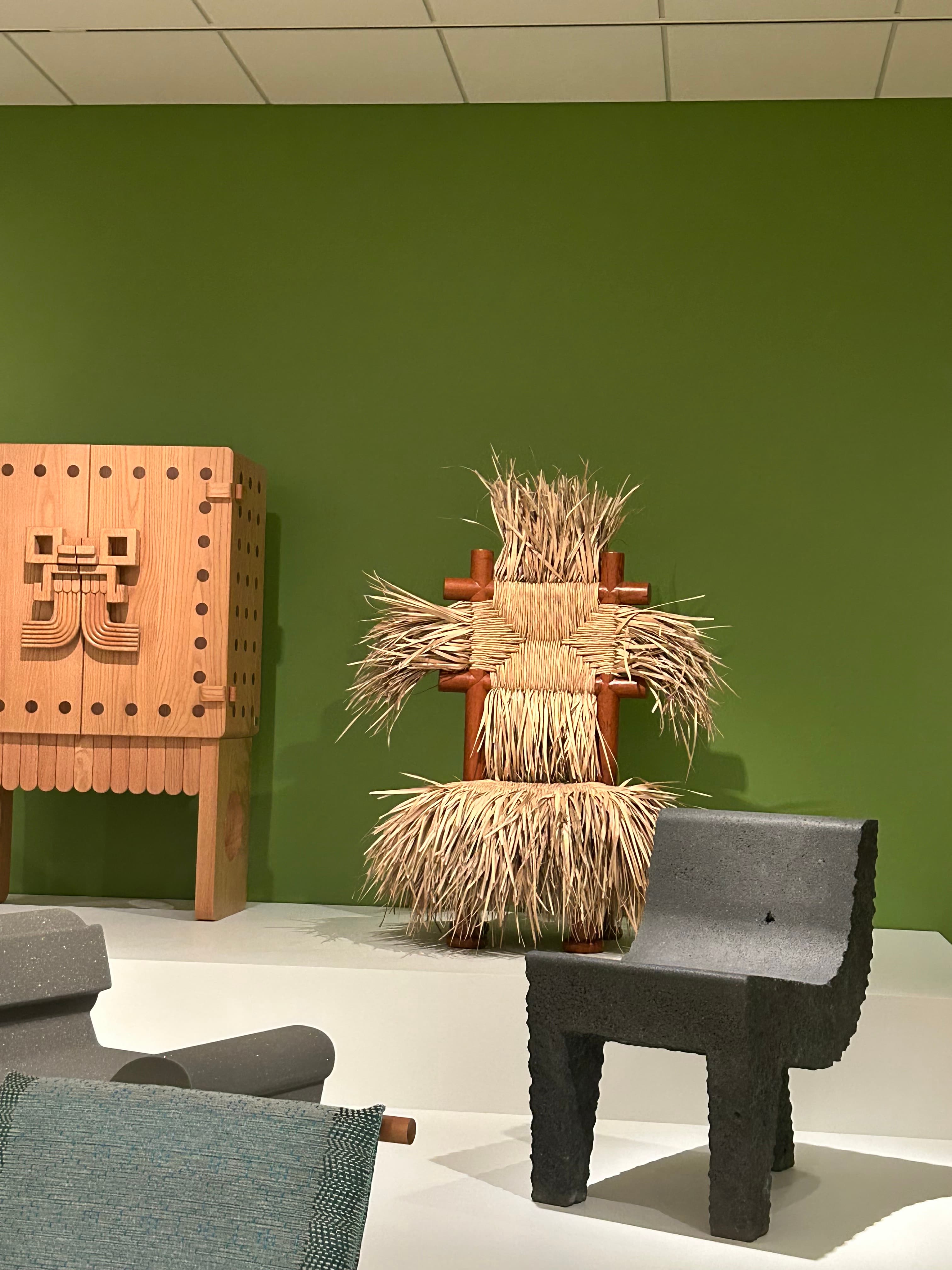 Chairs that fill you with one of several primal urges - photo 3