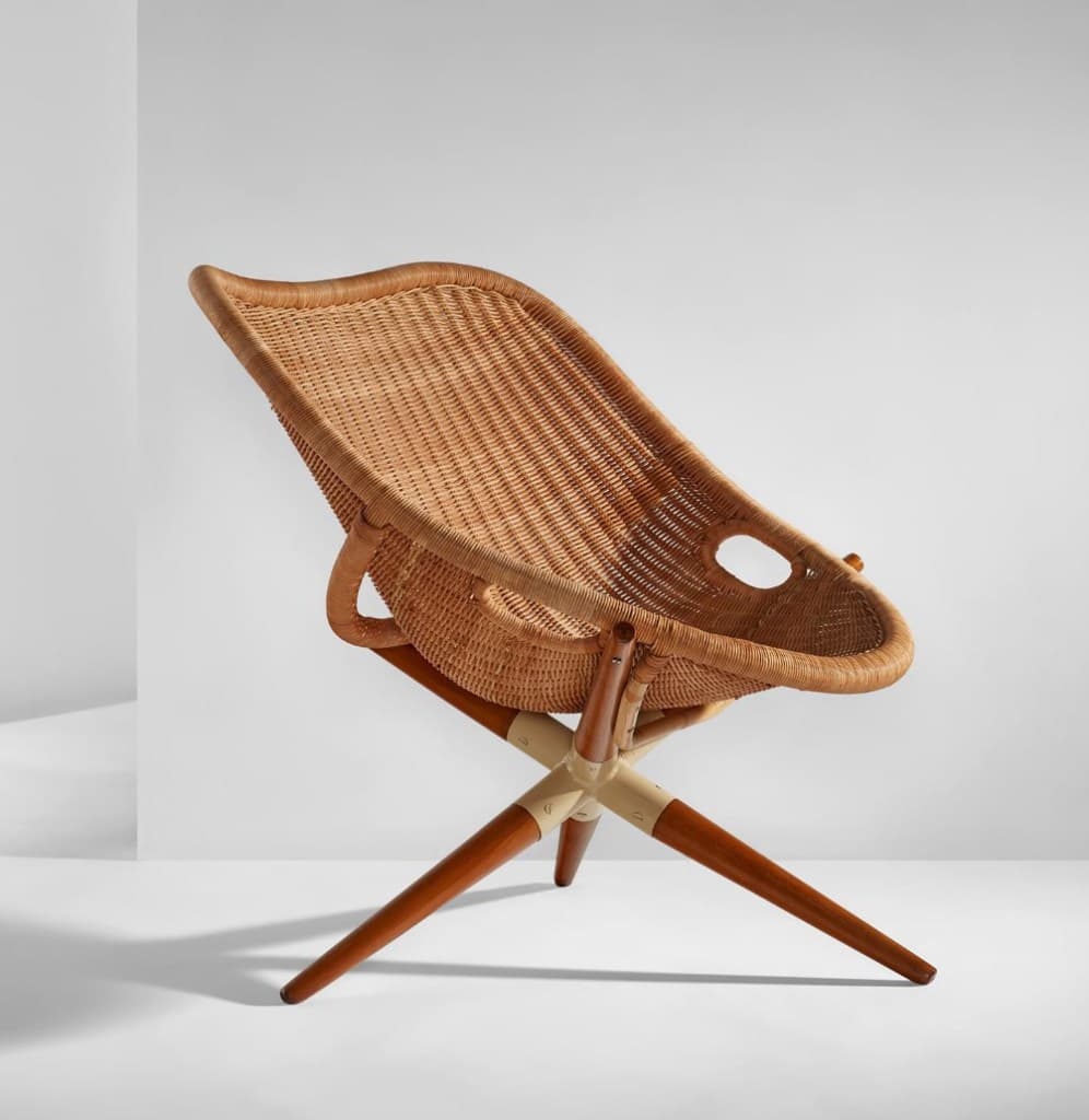 Chairs that read the newspaper - photo 8